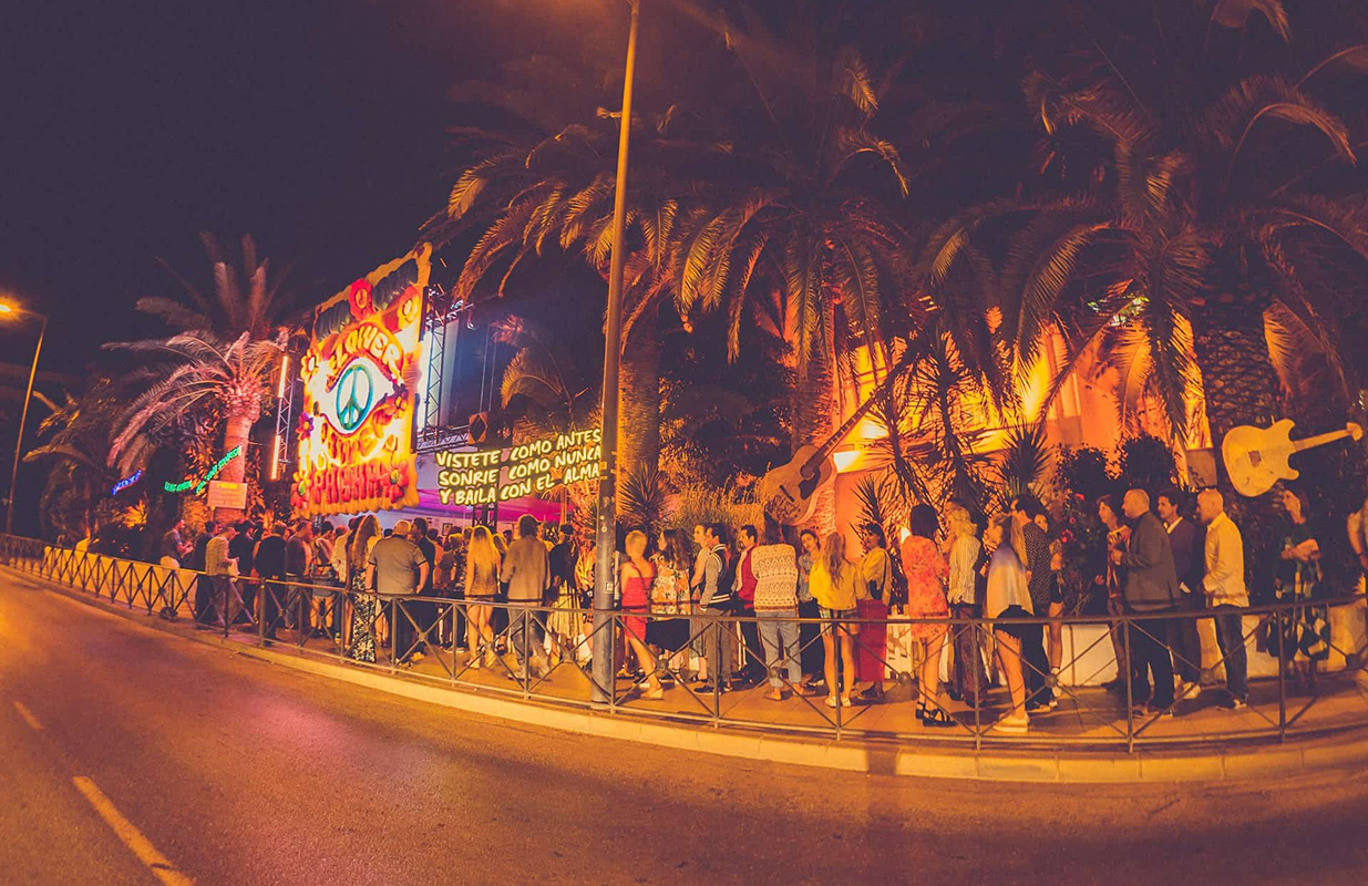 Pacha Ibiza x Minirig co-branded speaker